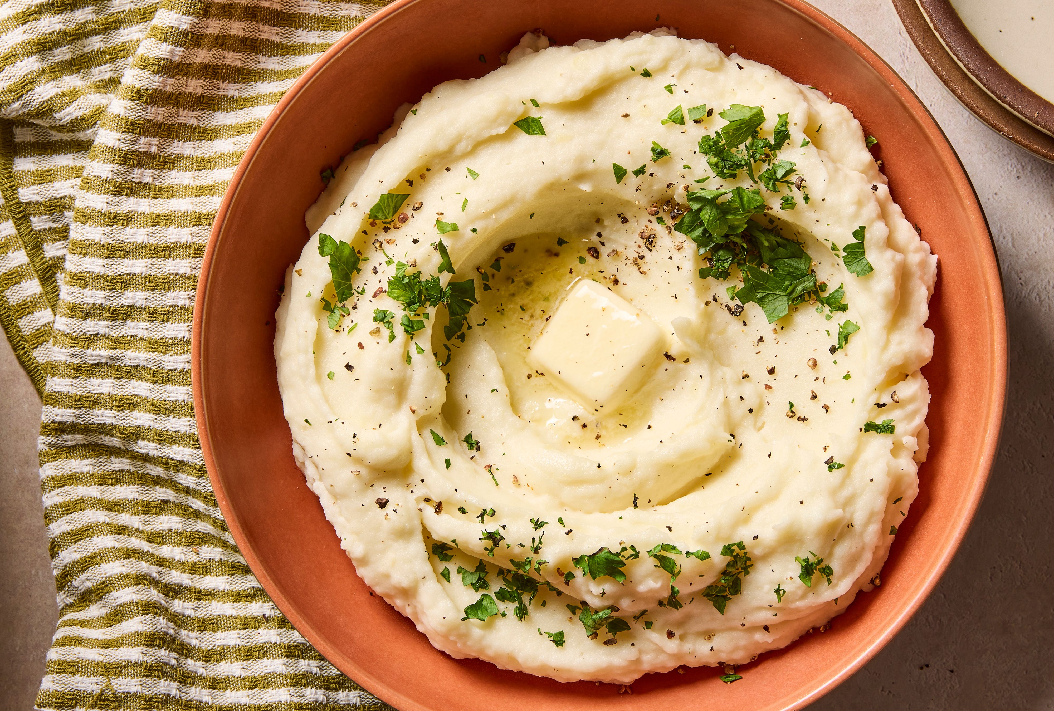 Yukon Gold vs. Russet: Choosing Potatoes for Mashed Potatoes for Two